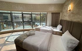 Golden Season Hotel